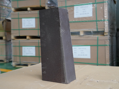 電熔再結合鎂鉻磚視頻